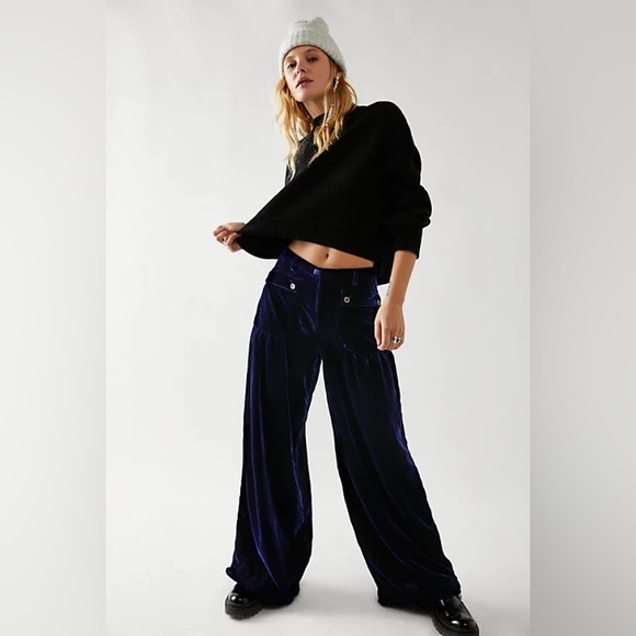 Free People Pants - Free People Lotus Velvet Pants in Blue, size 28, NWT